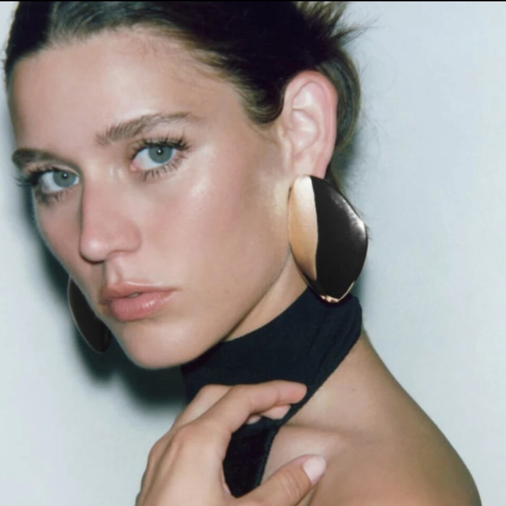 Flat Gold Geo Metal Earrings